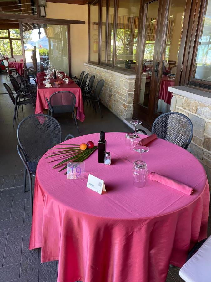 Hotel Tetto Delle Marche - Ristorante Dei Conti Cingoli Luaran gambar