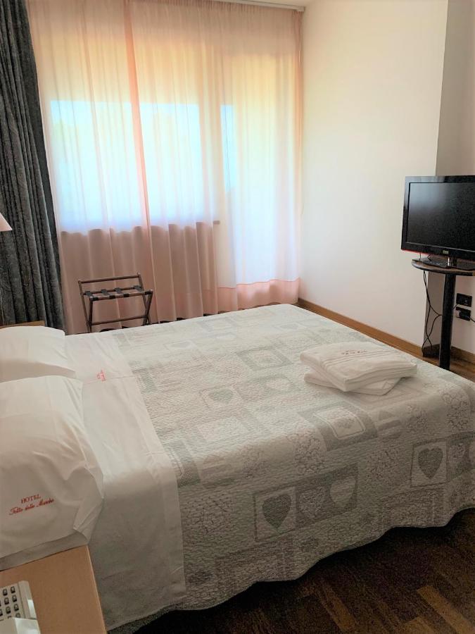 Hotel Tetto Delle Marche - Ristorante Dei Conti Cingoli Luaran gambar