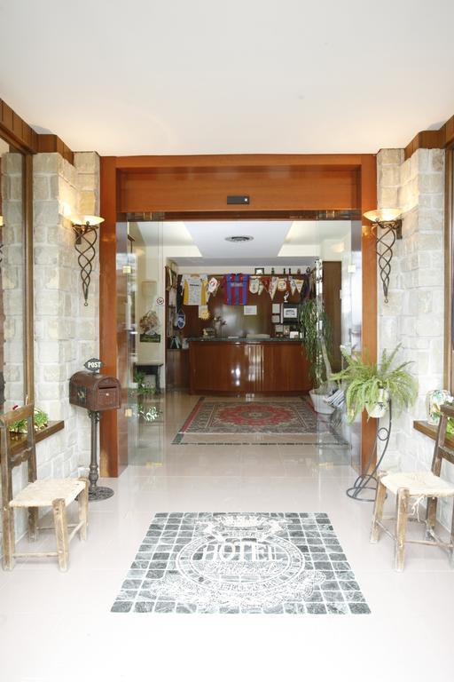Hotel Tetto Delle Marche - Ristorante Dei Conti Cingoli Luaran gambar